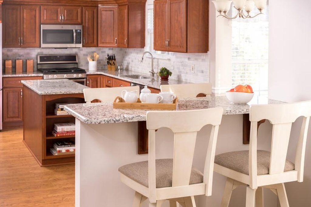 Top Benefits of Cabinet Refacing to Consider for Your Kitchen Remodel